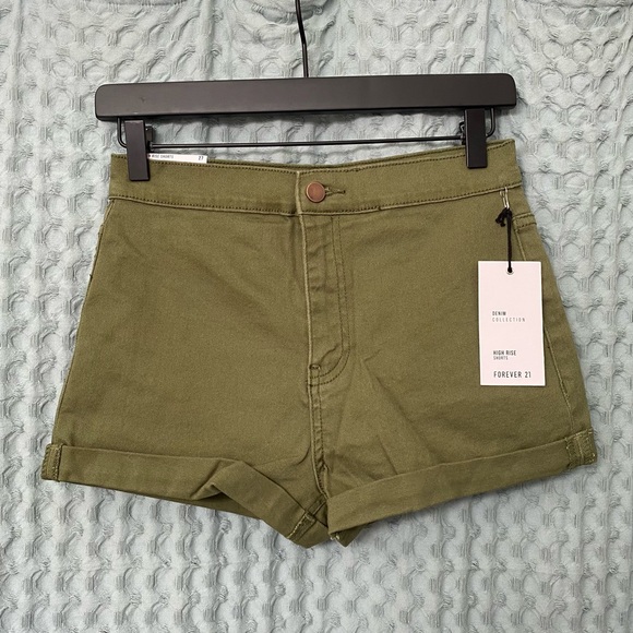 Forever 21 Pants - 🌈5/$25 BUNDLE! NWT Forever 21 high rise cuffed shorts